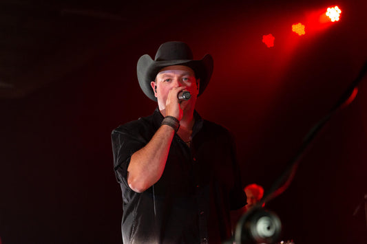 Gord Bamford signs with Invictus Entertainment Group. 07.09.2018